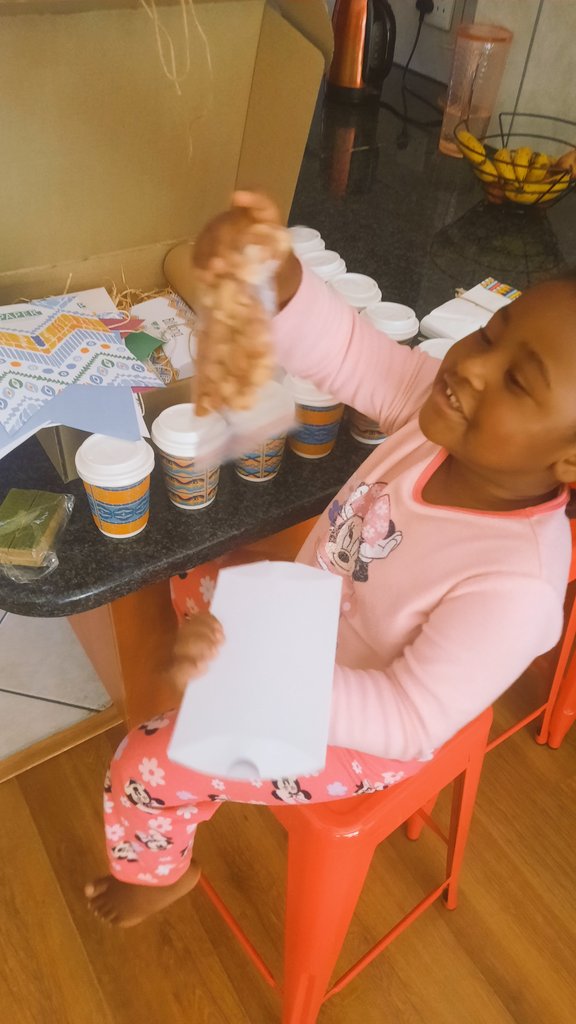 Kaabwe's tweet photo. So many fun ways to #celebratewithpaper this  #HeritageDay ! Such a fun #paper #party kit from @paperrocksza we're about to go nuts! #FridaysForFuture #sustainableLiving #PAMSA https://t.co/lH0vG3M726