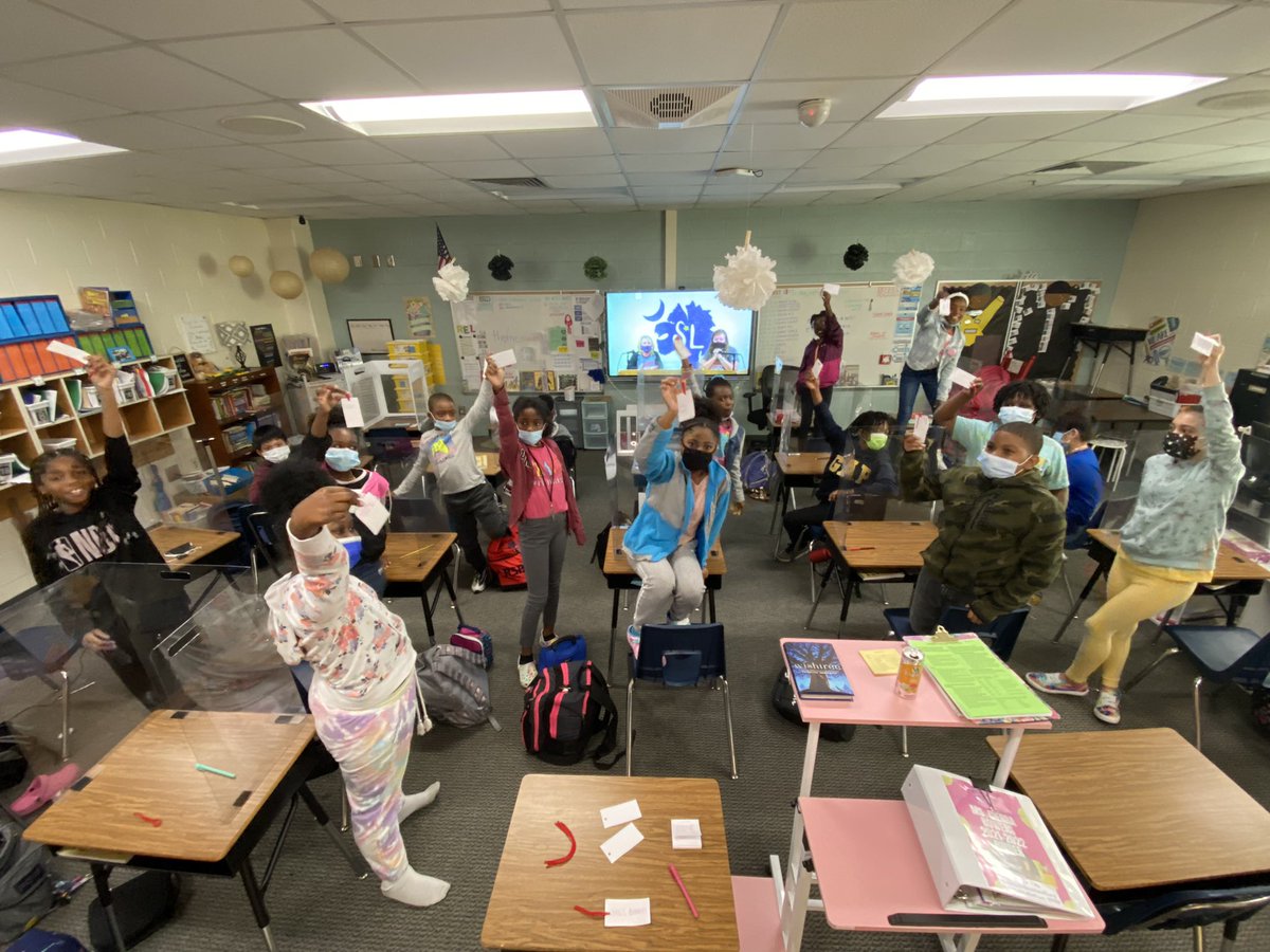 Bowers5th's tweet photo. We had SO much fun tying our wishes to our Sandlapper Wish Tree❗️Reading is purposeful and just like main character Red we are rooted with a purpose 🍎🌳 #ShiningStars #5thgrade @SEstarsR2 https://t.co/yEy3lTd8PV