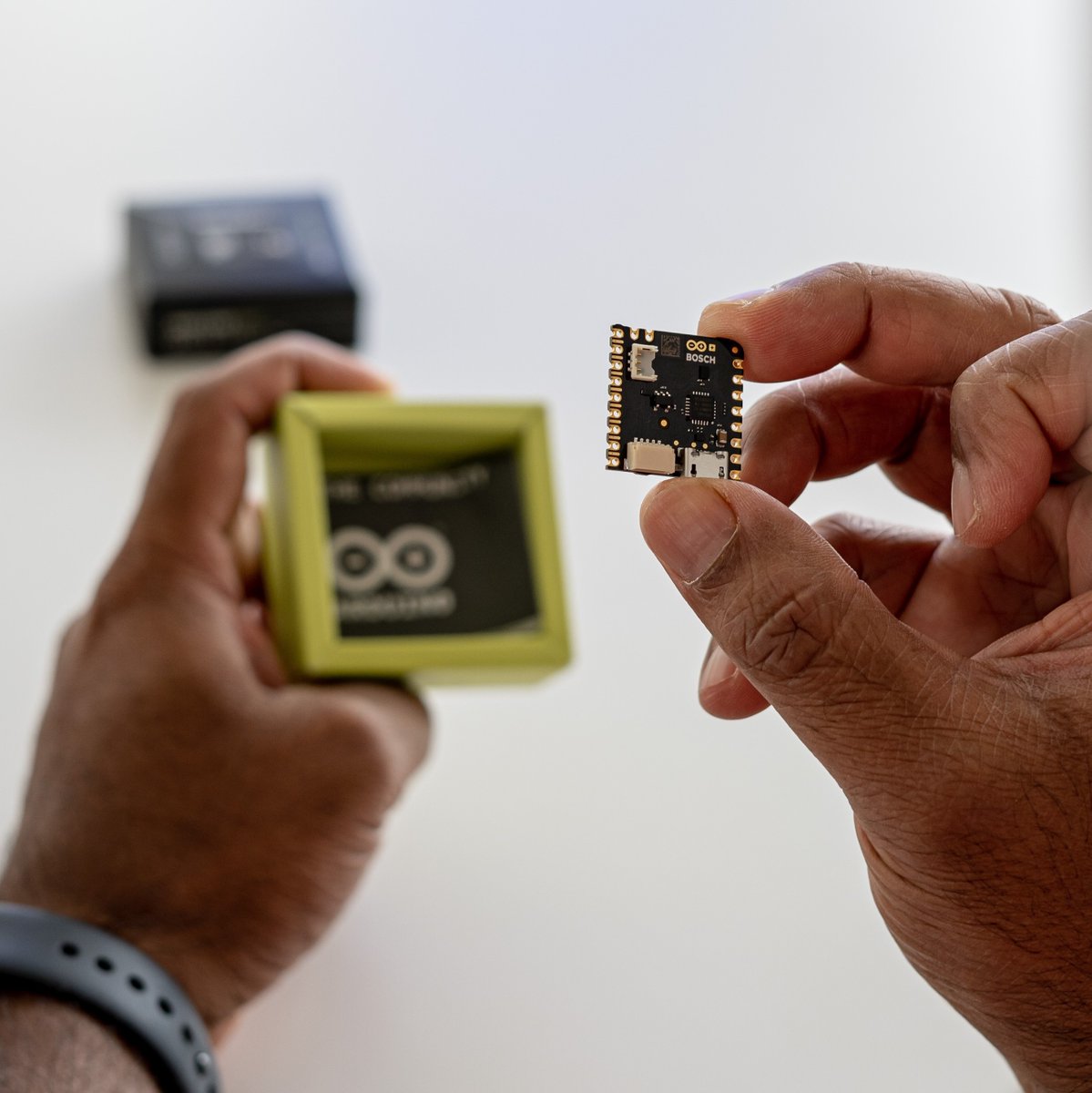 BoschMEMS's tweet image. Finally!🎉It’s time to reveal the secret about our #new development tool in partnership with @Arduino!
The Nicla Sense ME brings #sensing and #intelligence to the edge and sets a new standard for smart sensing solutions 🤩
Check it out now! bit.ly/3AQXjXC