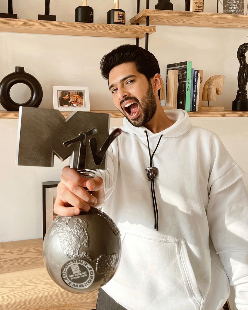 ArmaanMalik22's tweet photo. My journey with English music has always been very personal and special moments like these make it even more exciting! Thank you @mtvema for sending this baby through. Waited for almost a year to post this 🤍 https://t.co/Kp4wBNZJh2