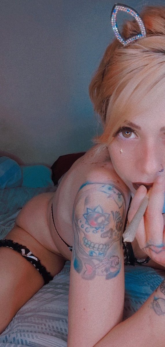 AlexaAmnesia's tweet photo. What you think we can do today papi?
Disponible para contenido personalizado GFE-VIP-C2C snap/telegram/WhatsApp premium, dick/cum rates, sexting, NUEVA LISTA DE VIDEOS 😉👌🏻
100 ♥︎ y subo fotito rica sin censura
100 RT y sorteo 3 trials lover o fansly
Comentame que t gustar��a😏 https://t.co/OOxvLbt6k6