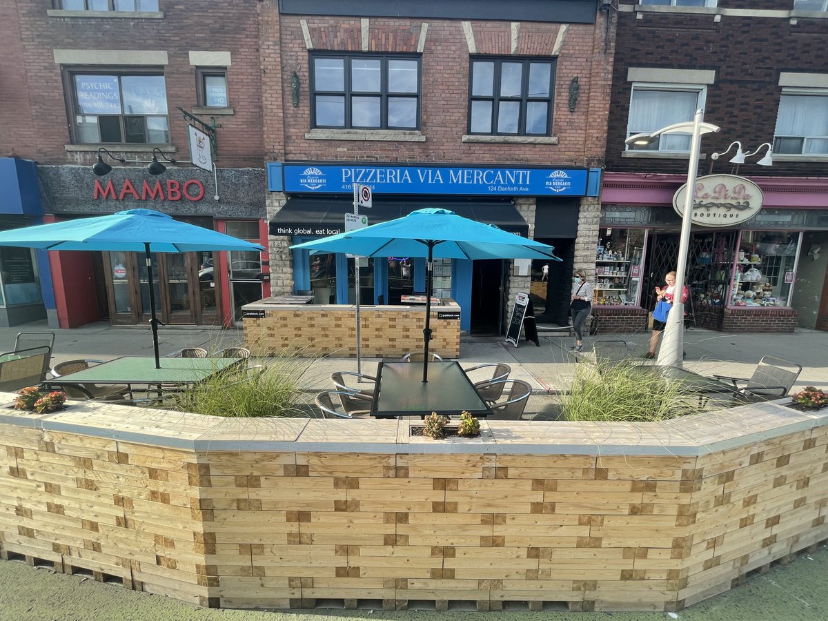 GRIPMetalTech's tweet image. Who says walls have to be straight? With #GRIPBlock, our innovations are limitless as we push design beyond its boundaries. Check out this curved wall setup at Pizzeria via Mercanti. Whatever shape and size, let GRIPBlock help bring your vision to life. Link in bio!