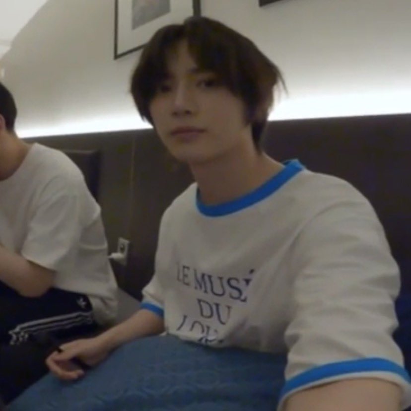 txt_sarangdan2's tweet photo. 20살 연준이                         21살 범규 https://t.co/Y2AtJoR1SM