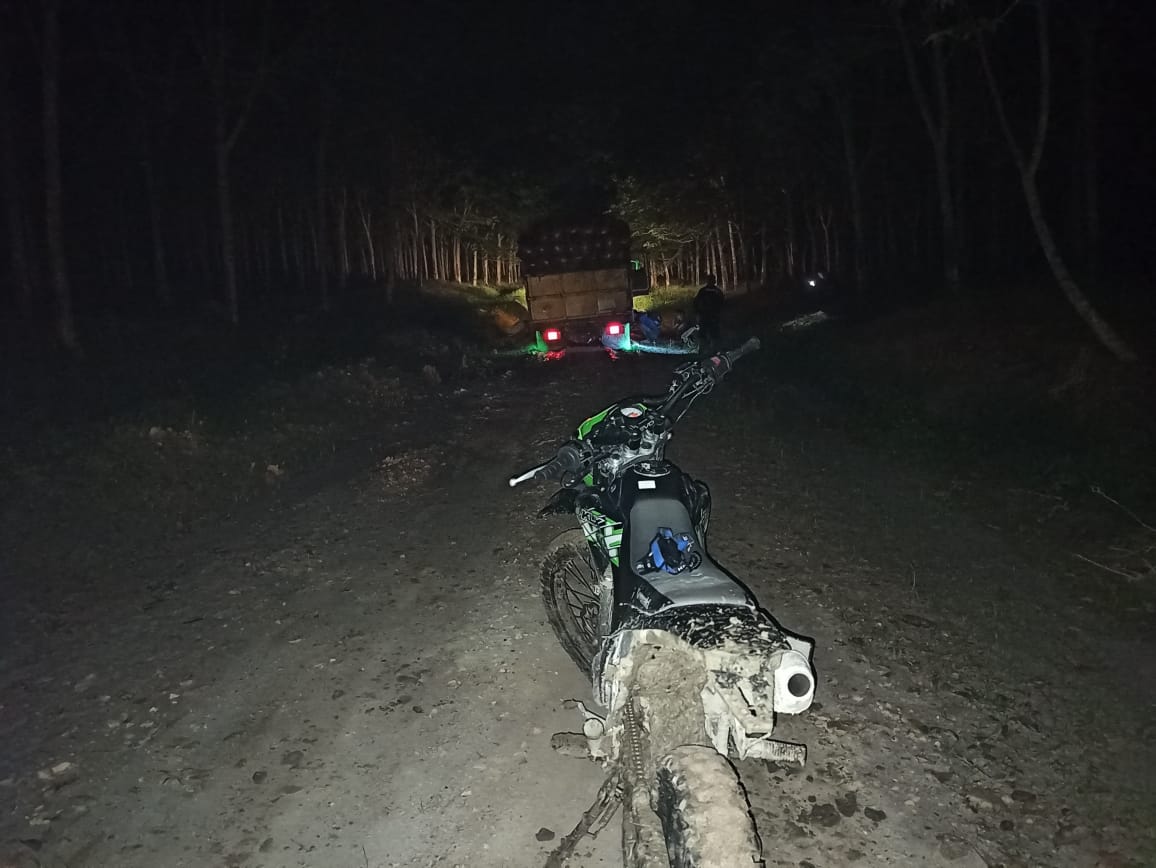 Menantie dia yang sedang mencari sesuap nasie. #Uhuk