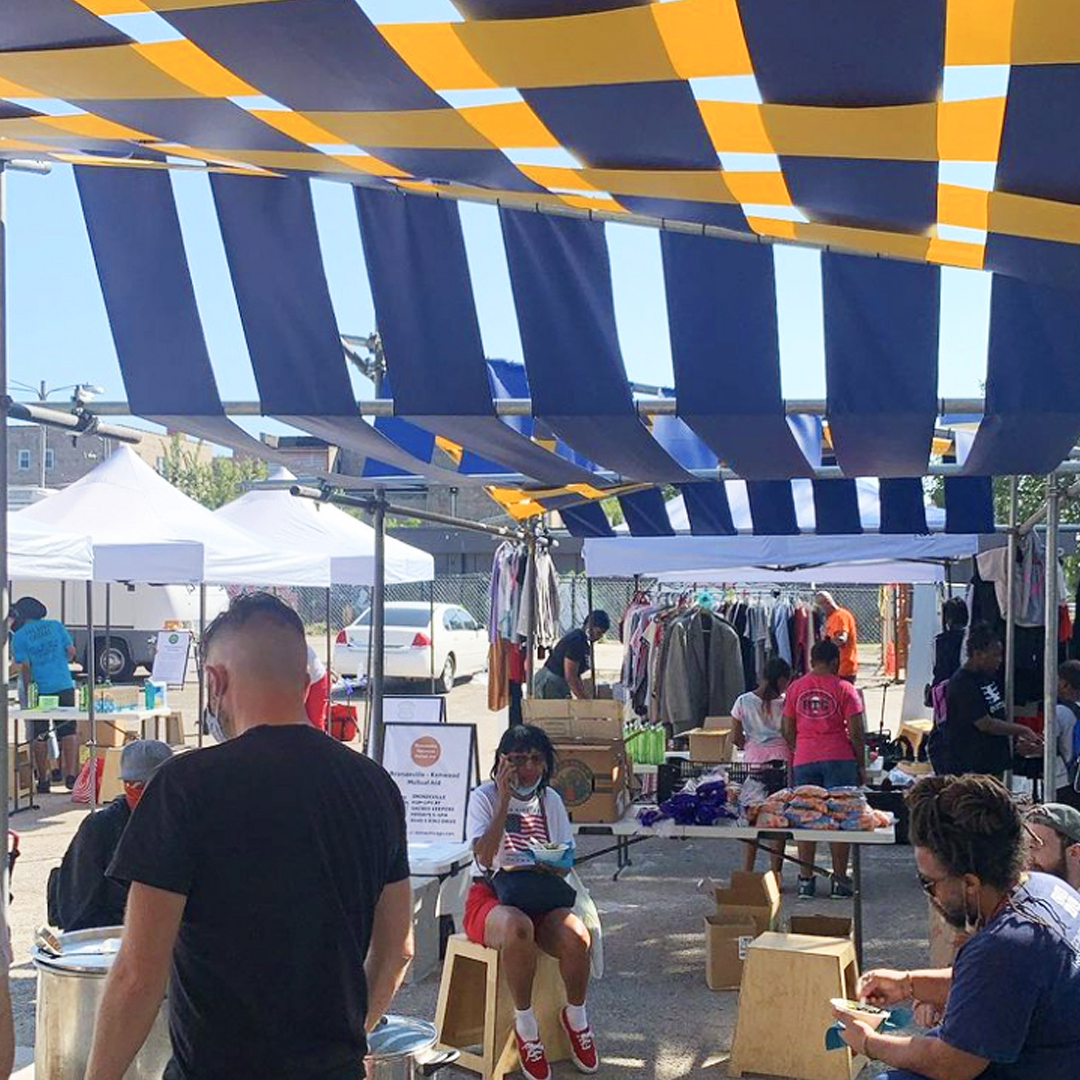 borderless_MXUS's tweet photo. Borderless contribution to the @chicagobiennial – the #OvertonExchange as part of Frame(Works) of Resilience. This installation is designed to support the mutual aid market at Overton's grounds. Looking forward to keep growing this exchange space in #Bronzeville! #CreativeGrounds https://t.co/VSe7f4Uaks