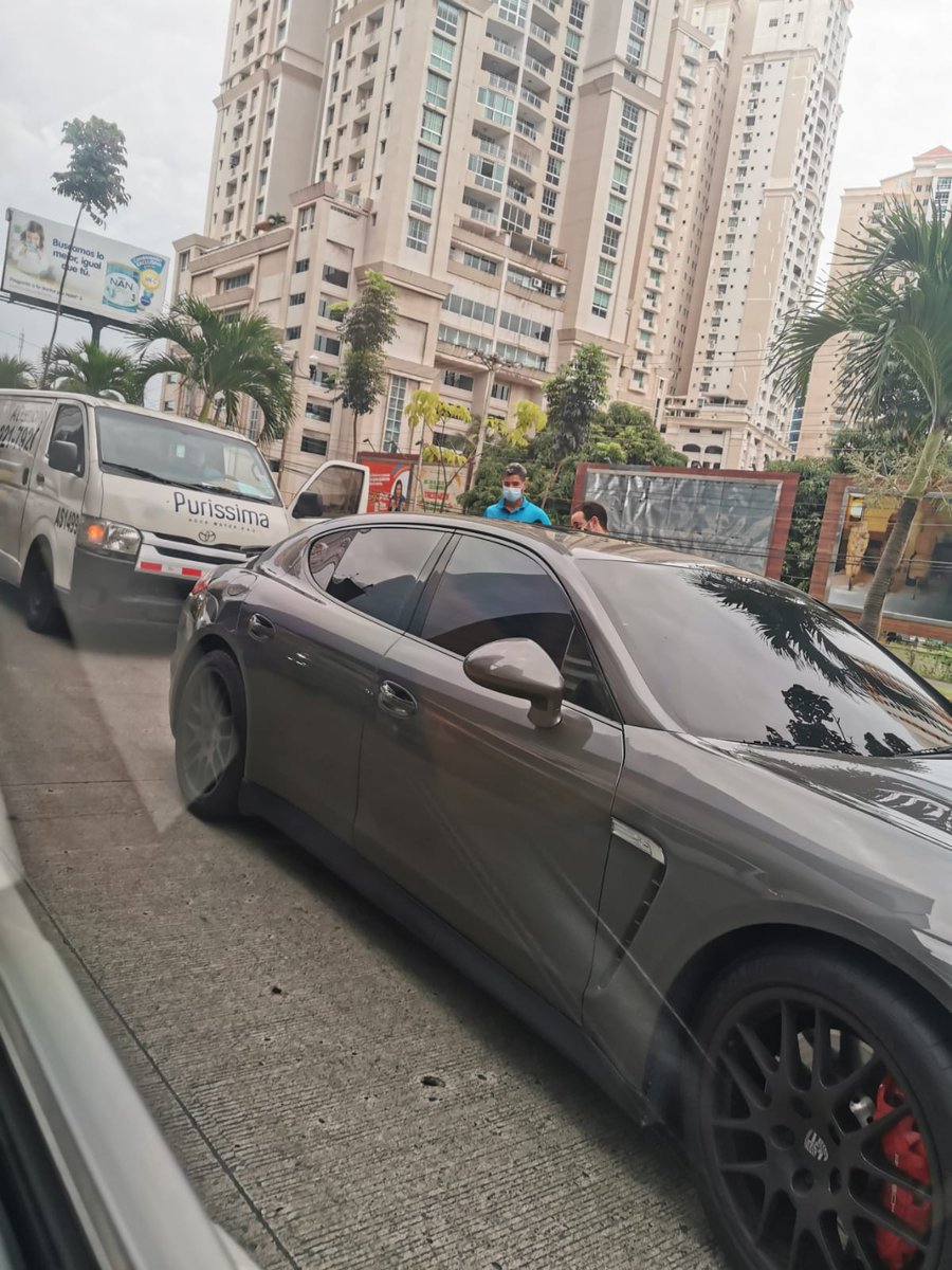 traficocpanama's tweet photo. Colisión en la vía principal de Punta Pacífica, precaución en esta ruta. https://t.co/QC8Q0kIIAJ