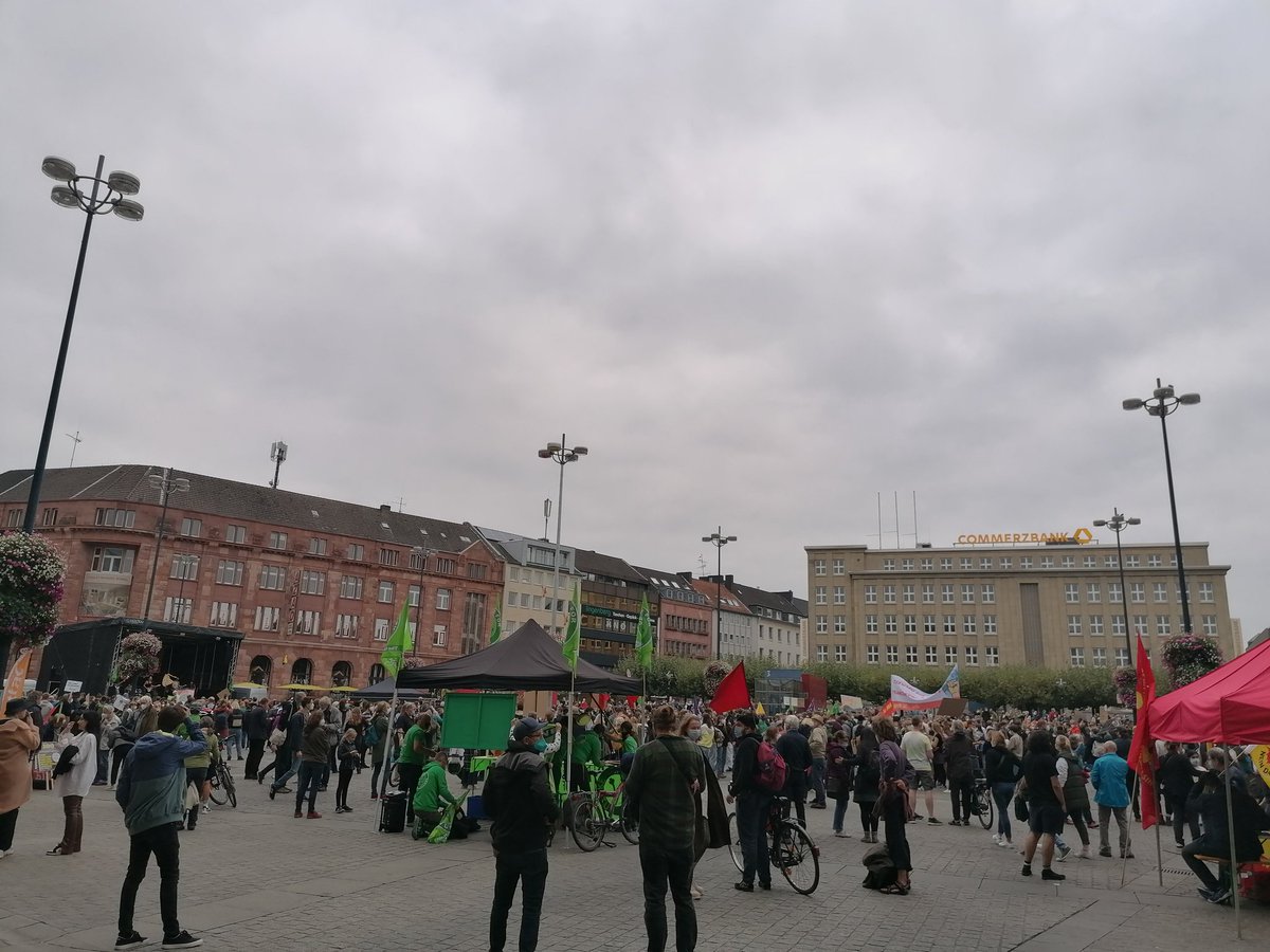 Adri586's tweet photo. Dortmund Hansaplatz #Klimastreik https://t.co/0CcK8yj4Pv