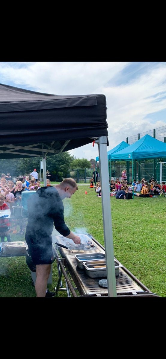 It was fantastic to deliver &amp; produce food to over 50 girls when Hull City Ladies did their Summer Football Free Day!

#SupportLocal