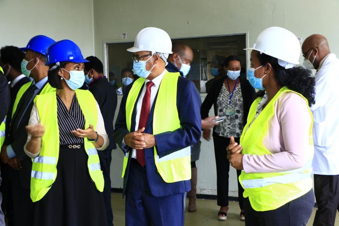 lia_tadesse's tweet photo. The renovation supported by the @WorldBank will include 13 ward renovations including COVID19 patient wards, central kitchen, sanitation, staff and attendant restaurant, nurse stations, sanitation work, patient waiting area and green areas. https://t.co/sFOouWJ48w
