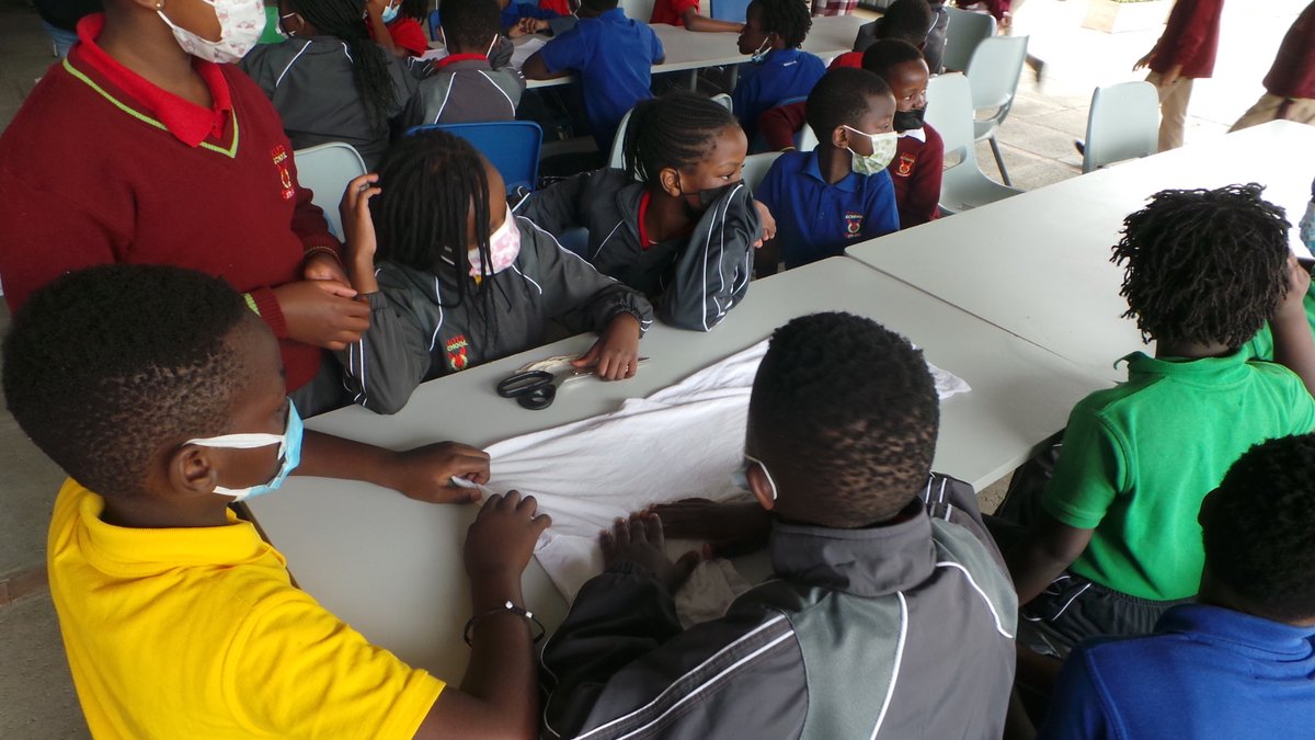 KiotaSchool's tweet photo. #BestOutOfWaste. This term's grade 3 theme. Learning how to make amazing materials from worn-out clothing and textiles courtesy of @AfricaCollect. #KiotaLife https://t.co/k8BZdwg6ss