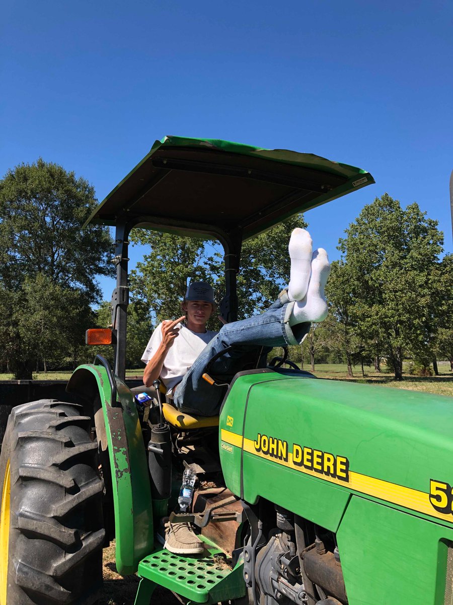 masterslims14's tweet photo. You think my tractor's sexy?  How bout these size 14s up on it?  I'm bout to harvest your cash you pigs @FOOTMASTERSRT @BestFootMasters https://t.co/l24fA08RZJ