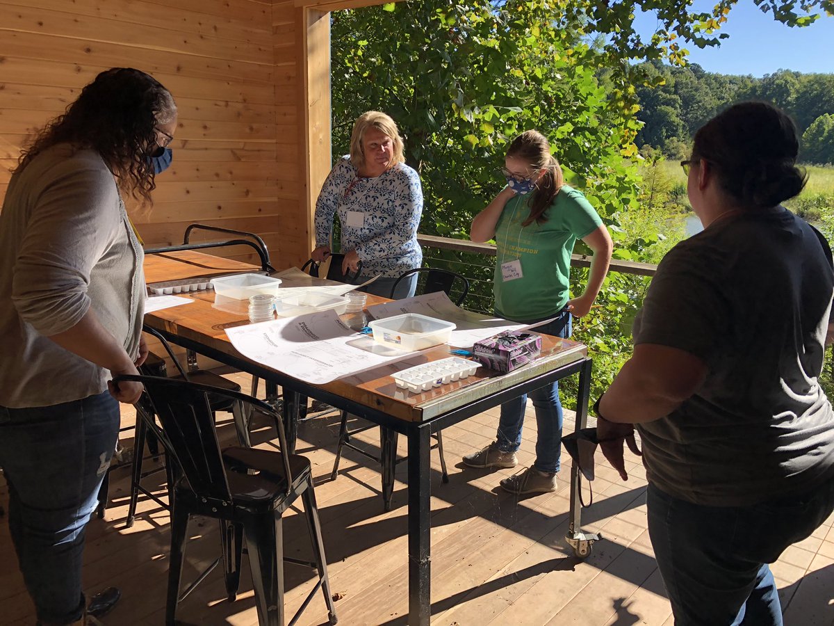 #BESTinBay works with teachers <a href="/VCURiceRivers/">VCU RiceRiversCenter</a> for <a href="/NOAAeducation/">NOAA Education</a> B-WET grant in water quality testing exploring  roles that bivalves play in watershed ecosystems <a href="/vcusoe/">VCU School of Education</a>