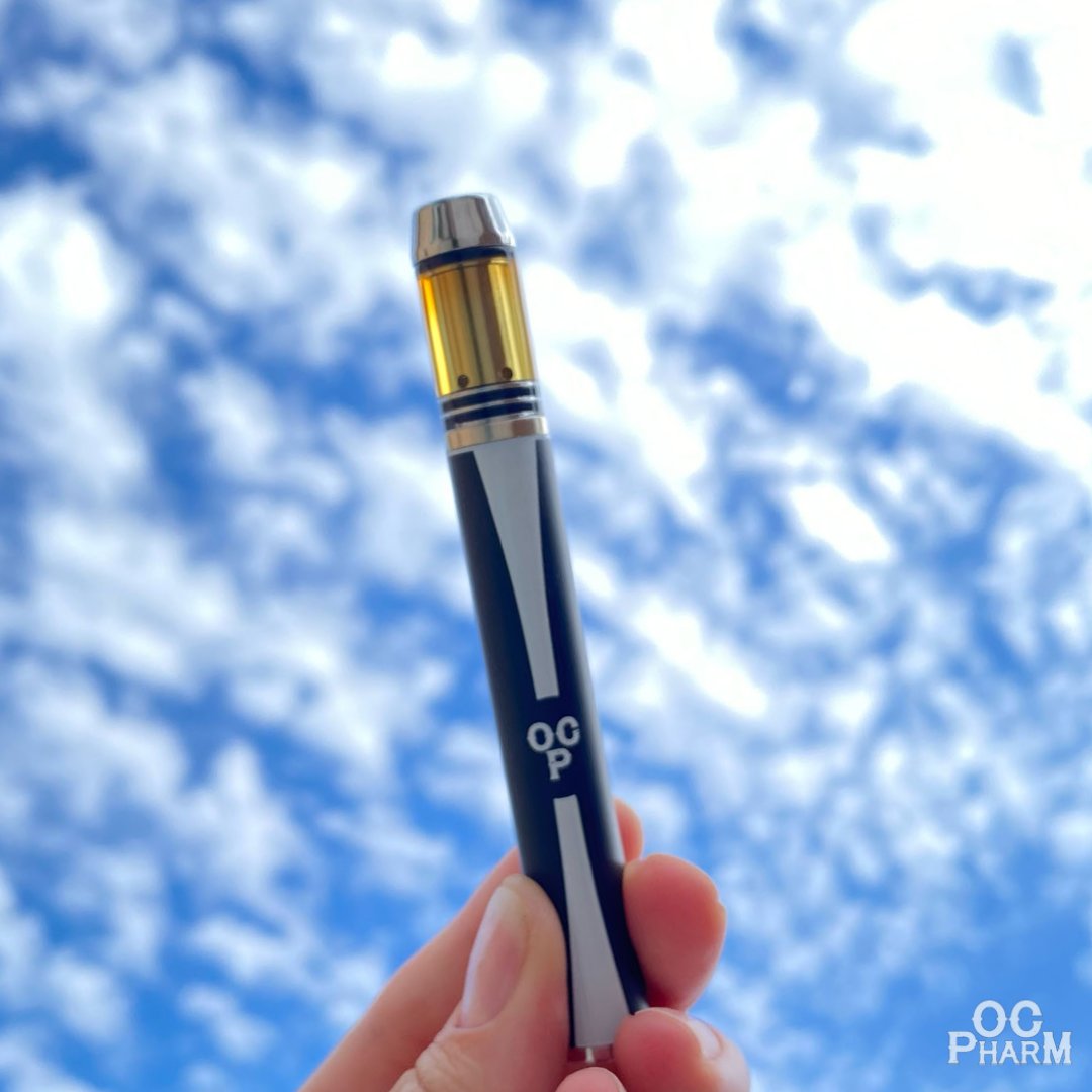 The sky is perfect and the #sourdiesel hits right. 

This is already the start to a great weekend☀️😏

#OCPharm #californialove #cannabiscommunity