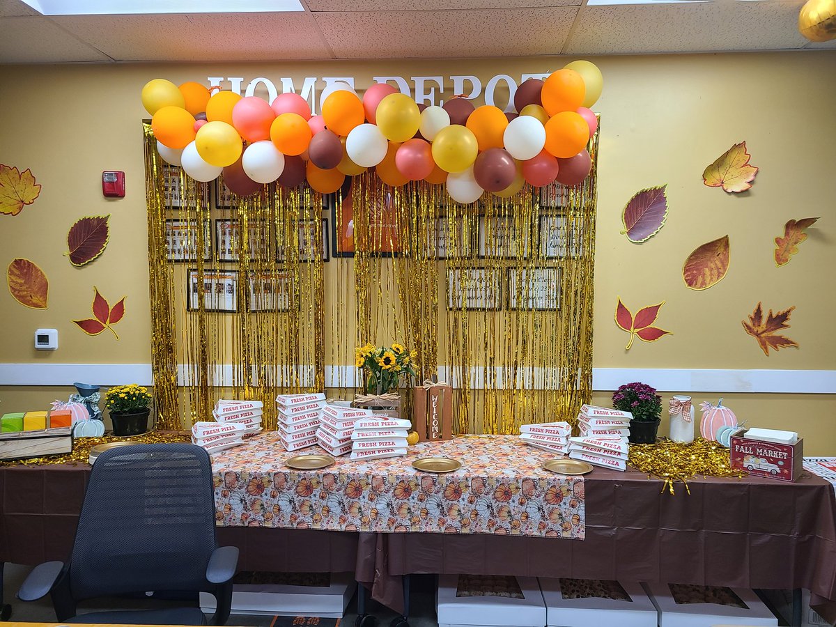 Success Sharing is underway here at 3488. We have a weekend full of great food planned by our Amazing EFC and VOA Committee! @tabatha_THD3488 <a href="/THD_3488/">Home Depot Keene NH</a> <a href="/CaffreyDamien/">Damien A Caffrey</a> <a href="/JoshSirois5/">Josh Sirois</a> <a href="/stevenlongmoor1/">Steven Longmoore</a> <a href="/SpragueVal/">Val Sprague</a>