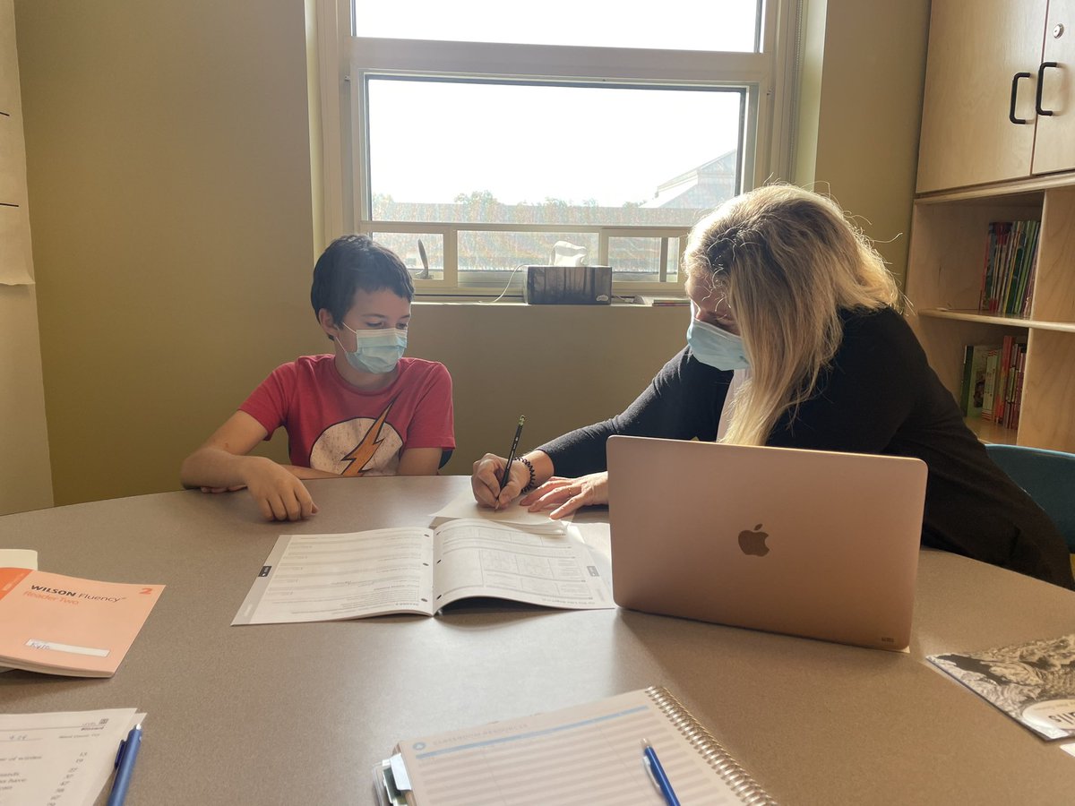 Laura Gray tweet media