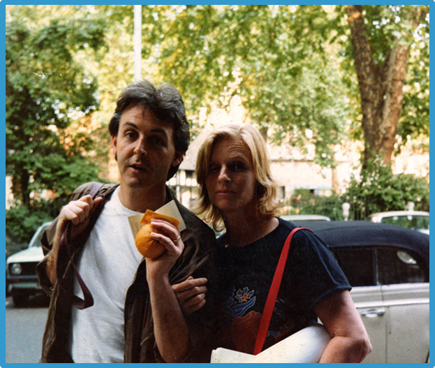 Happy Heavenly 80th Birthday to Linda McCartney

Photo: Richard Porter 