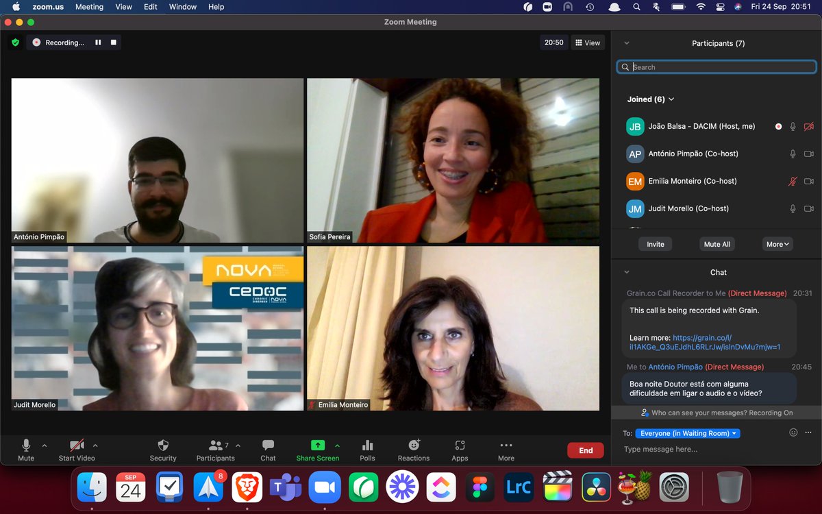 nova_medschool's tweet photo. We are going live for #EuropeanResearchersNight 
@NEI_pt at 21h! 🧑‍🔬🌌

We'll explore the theme for tonight, #ScienceForClimate, with the @PharmacologyNMS lab! 🫀🌫️

Click on the link 📲👉: https://t.co/lU7qGdTDTt https://t.co/RWBplUy6jy