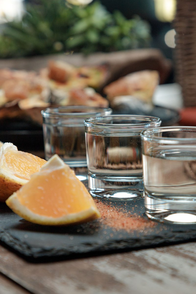 PuntaCorcho's tweet image. Disfruta el fin de semana con nosotros. ⚓
En #PuntaCorcho podrás disfrutar de cócteles clásicos de playa, cócteles tradicionales de la casa, deliciosos cócteles a base de Mezcal, cervezas nacionales y artesanales y las mejores marcas de #Mezcal. 
#puntacorcho #puertomorelos