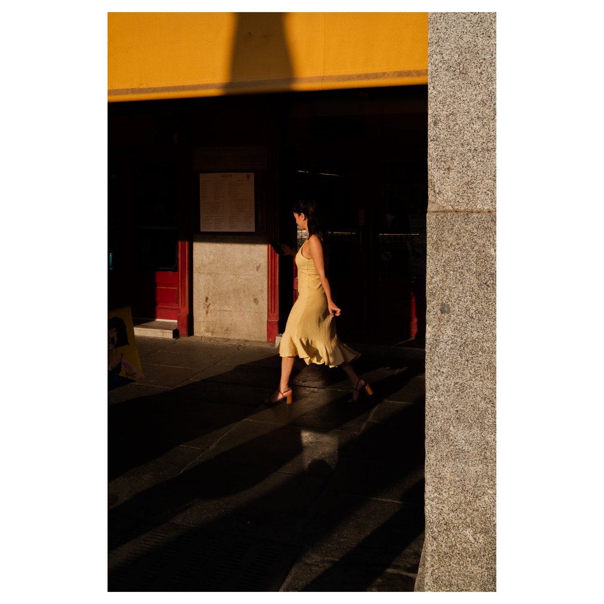 poolreverse's tweet image. Calle #lacalleesnuestracolectivo #street #streetphoto #Madrid #fotodecalle #streetphotography