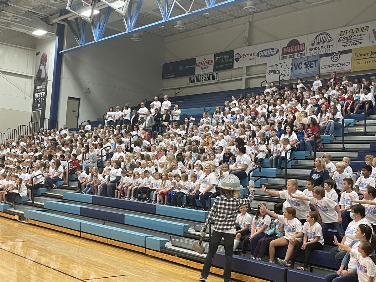 The pep rally during Hi-Liner Homecoming was a blast with K-12 students back together at the HAC!! Thank you to our student council for organizing a great rally and showcasing our #hilinerpride.