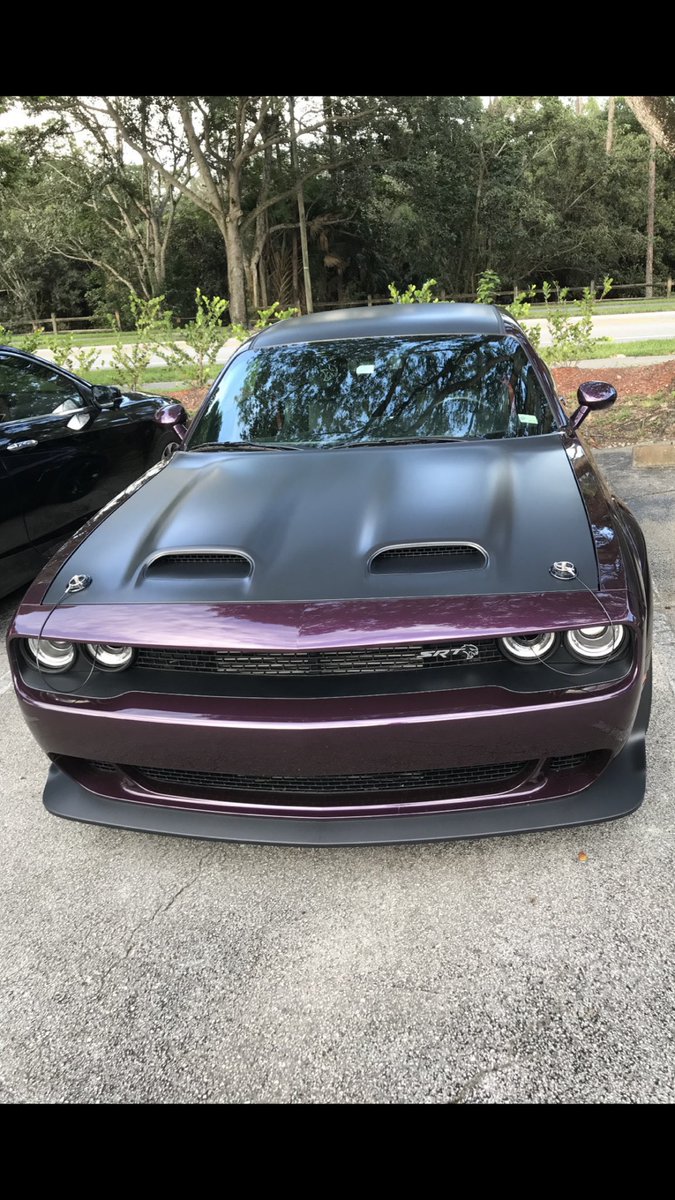 bmaher0846's tweet photo. Happy #FrontEndFriday #moparians @Dodge #challenger #hellcat #srt #redeye #widebody #hellraisin #mopar #mopars #moparornocar 🏎💨🏁🏴‍☠️🇺🇸🎉🎊🎈💃🕺🍺🍻🍾🎂😎 https://t.co/zd6cmjGDLM