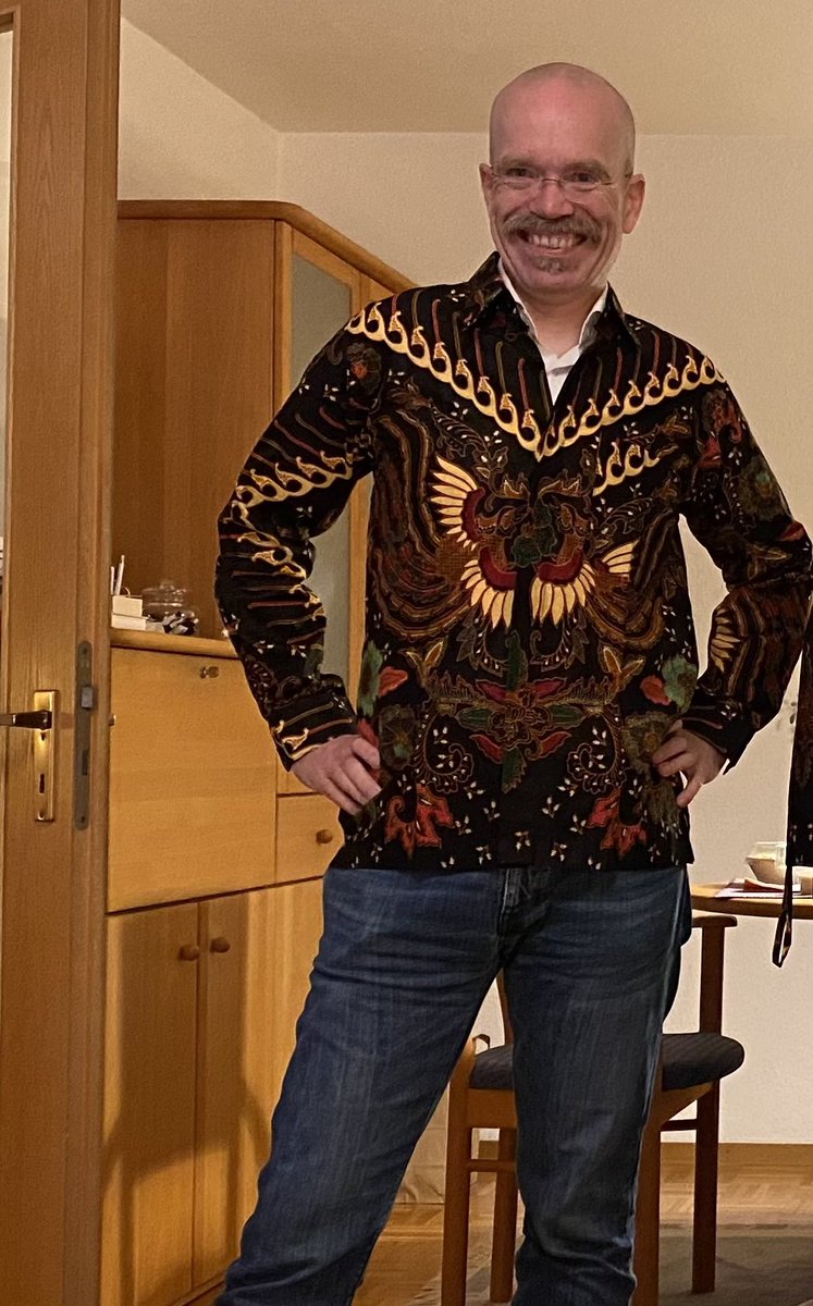 Das hier fällt mir schwer, aber vielleicht kann Twitter helfen.

Ich suche meinen Papa.

Er ist obdachlos und soll in Hamburg leben. Sein Zustand ist vermutlich äußerst schlecht. Das Foto ist circa ein Jahr alt.

Ein Retweet würde mir alles bedeuten.

Danke!