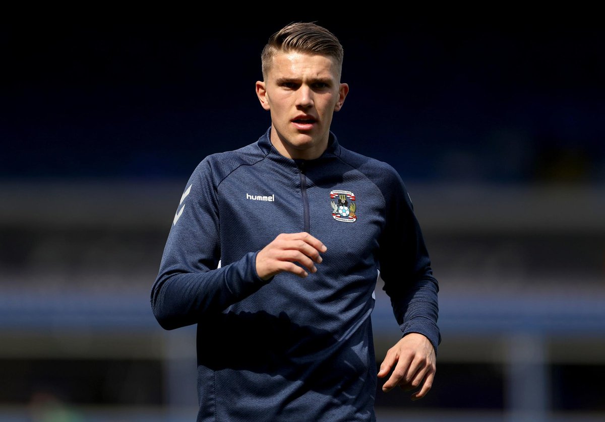 Dovzeey's tweet photo. best striker in the Championship. 🇸🇪 #PUSB https://t.co/WHm7QJwo0B