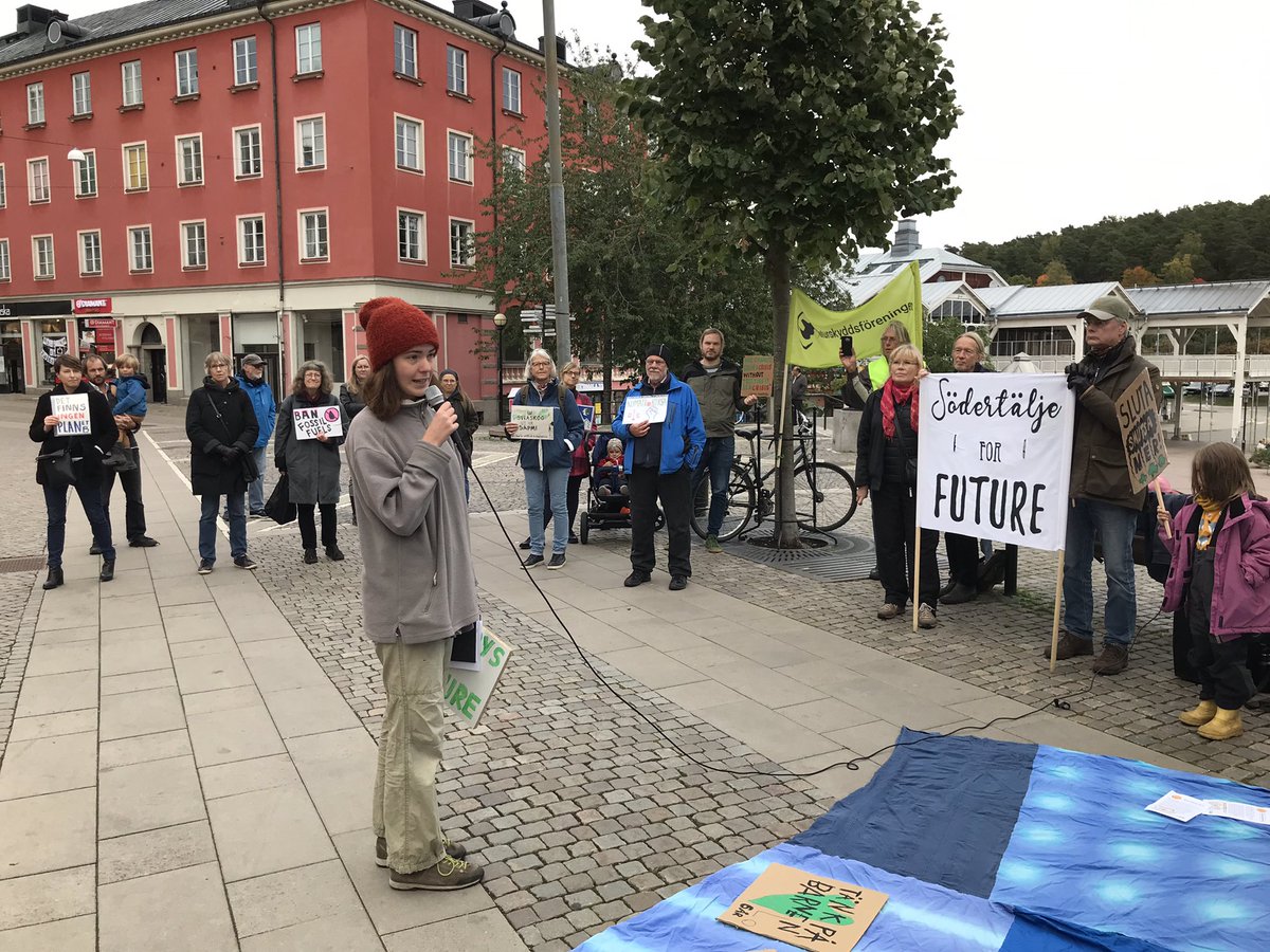 Södertälje for Future 
#FridaysForFuture #UprootTheSystem #ClimateStrike <a href="/klimataktion/">Klimataktion</a> <a href="/FFFSodertalje/">Fridays for Future Södertälje</a>