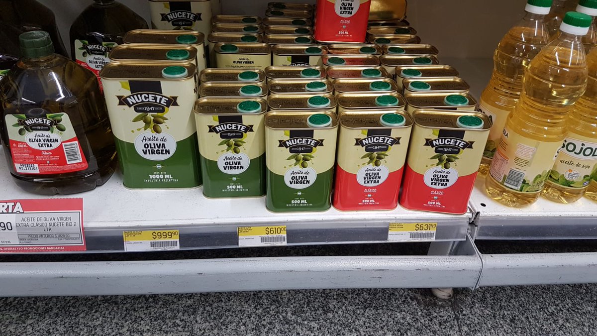 Nienpe's tweet photo. Mi marido me manda esta foto desde el super, y escribe " compro?" 

Alguien conoce un buen sicario que no cobre mucho? Gracias. https://t.co/Hm3UjuKRrO