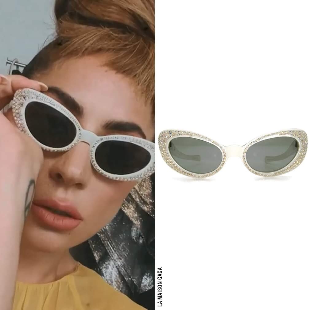 LaMaisonGaga_'s tweet photo. Instagram Chic: Gaga presents the "Love for Sale" palette rocking an @AFerrettiLondon F/W17 pleated chiffon gown and vintage #FrameFrance sunglasses, both from #LidowArchive! Worn with her @EdwardAvedis "Clara" ring. https://t.co/1MmdBVB1zi