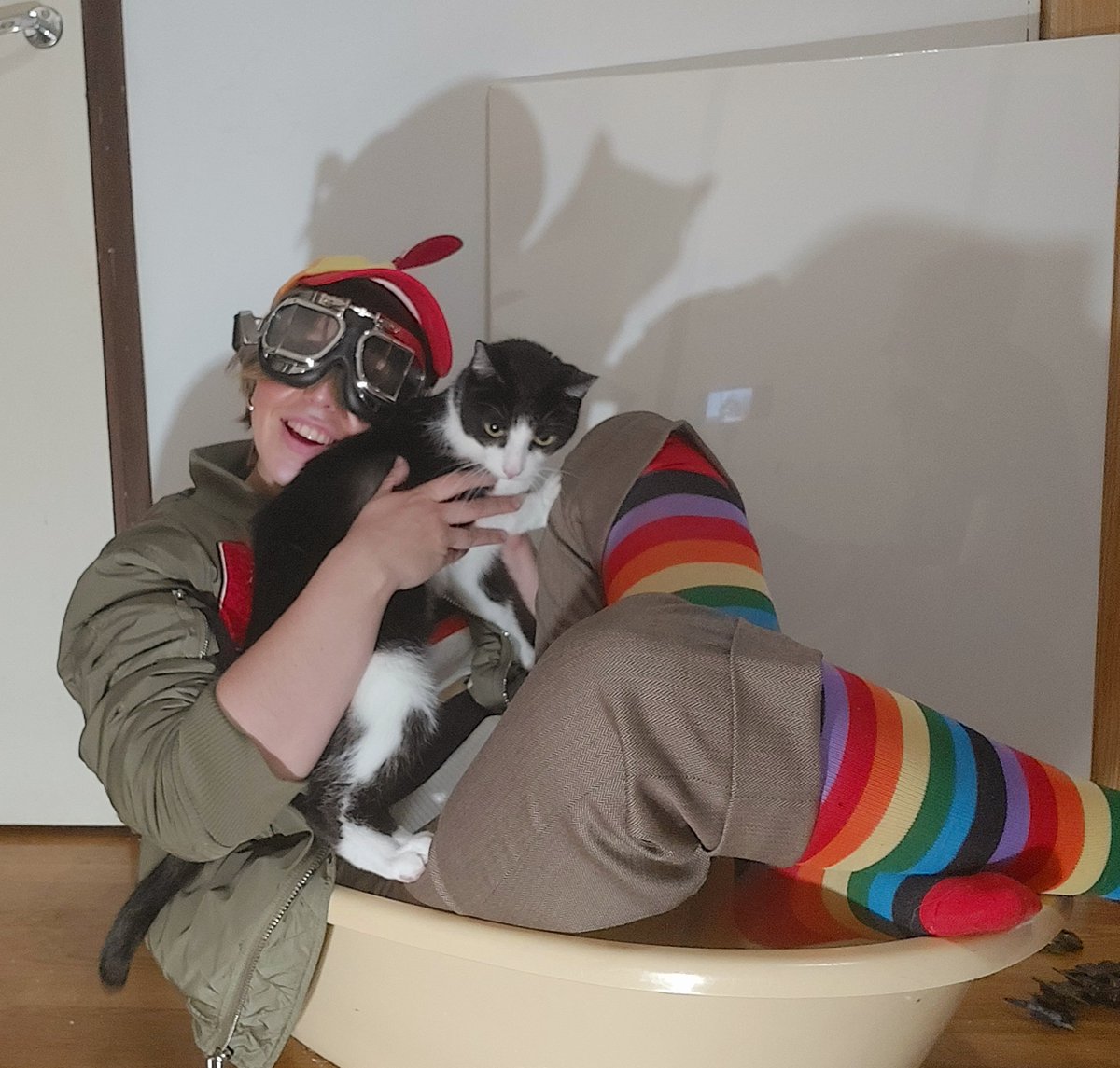 OuchMax's tweet image. My entry to #gmweekcosplay featuring a photography extension of my art series about childhood in New Eden.
#eveonline #tweetfleet 

Some might theoretically remember at least one or two of my paintings on the topic but I'll post a refresher of those separately soon! 🛩️🚀