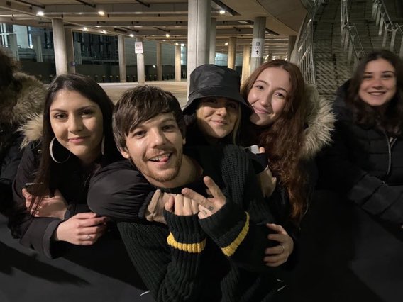 the relationship between louies and louis tomlinson is so unique the affection and love that we have