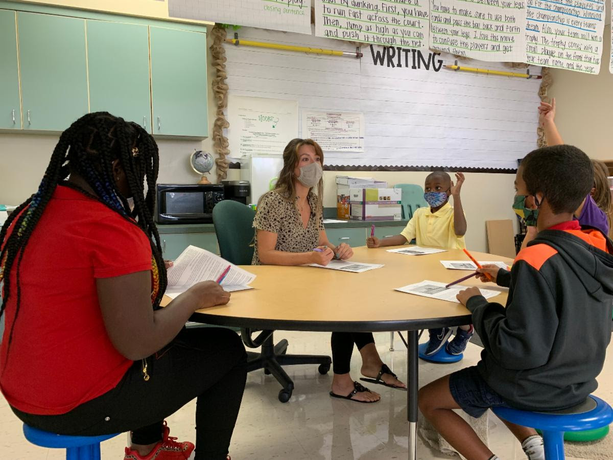 Lekòl Palm Beach (@pbcsdkreyol) on Twitter photo “Remèsye Yon Pwofesè” pote sipriz semèn sa a pou pwofesè TAYLOR SALLEY, klas 6yèm nan Lekòl Elemantè Freedom Shores. Se limenm ki jwenn nominasyon kòm pwofesè pou semèn nan.
<a href="/EsolPbc/">ESOL PB Schools</a> <a href="/HAAMCC/">HAAMCC</a> <a href="/haeducatorspbc/">HAEducators PBC</a> <a href="/GladesRegion/">The Glades Region</a> <a href="/pbcgov/">Palm Beach County</a> <a href="/pbcsd/">The School District of Palm Beach County</a> “Remèsye Yon Pwofesè” pote sipriz semèn sa a pou pwofesè TAYLOR SALLEY, klas 6yèm nan Lekòl Elemantè Freedom Shores. Se limenm ki jwenn nominasyon kòm pwofesè pou semèn nan.
<a href="/EsolPbc/">ESOL PB Schools</a> <a href="/HAAMCC/">HAAMCC</a> <a href="/haeducatorspbc/">HAEducators PBC</a> <a href="/GladesRegion/">The Glades Region</a> <a href="/pbcgov/">Palm Beach County</a> <a href="/pbcsd/">The School District of Palm Beach County</a>