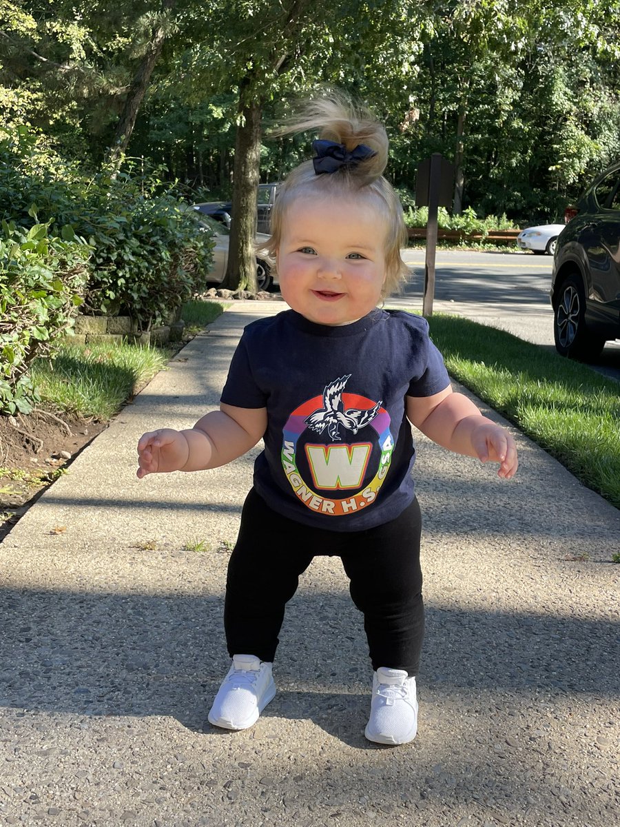 My Luna &amp; I are twinning for the #wagnerblueout2021 💙 <a href="/sewfalcons/">Susan E. Wagner High School</a> #wagnerhomecoming2021 @SIBOD31 #elevateD31