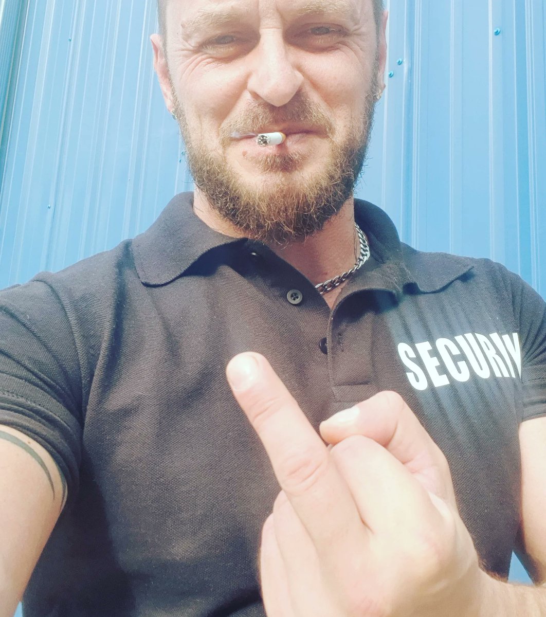 icegry76's tweet photo. Have a nice Friday!👍🤣🤣🤣 https://t.co/oCRrwznpao