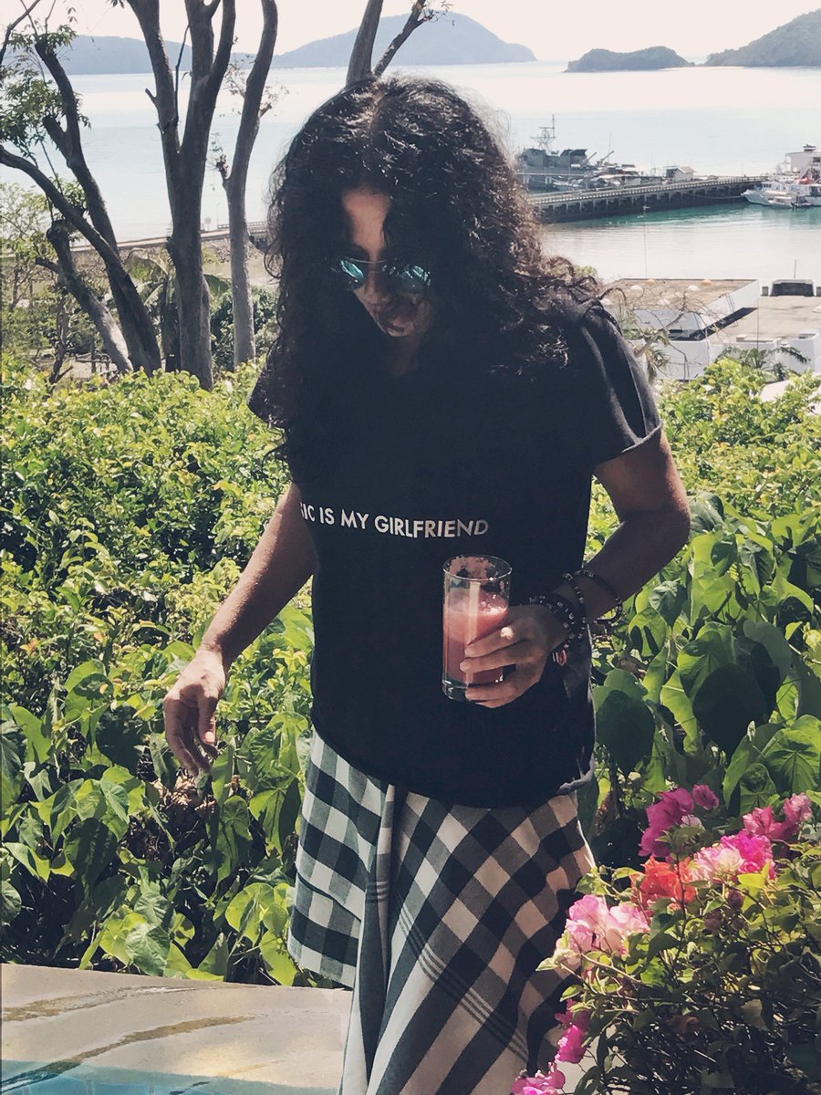 NicoleMoudaber's tweet photo. Stock is running low! 

Use code 'MOOD40' on @shopnicolem and get 40% off EVERYTHING + a free gift above £75/$75/€75. Last few days! 

➡️ https://t.co/6QdLm2x1gF https://t.co/8R0oXjg2zF