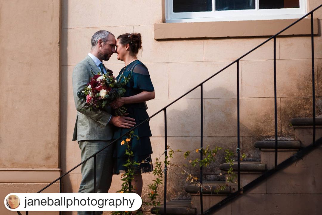 EGaskellsHouse's tweet photo. Congratulations to Sean & Rochelle who held their wedding with us in August, & thank u for sharing this beautiful photo on our garden staircase πΊ
πΈ @JaneBallPhoto
#repost #smallweddingvenue #intimateweddingvenue #manchesterweddingvenue #literaryhouses #historicweddingvenue https://t.co/MwYh6rCLsz