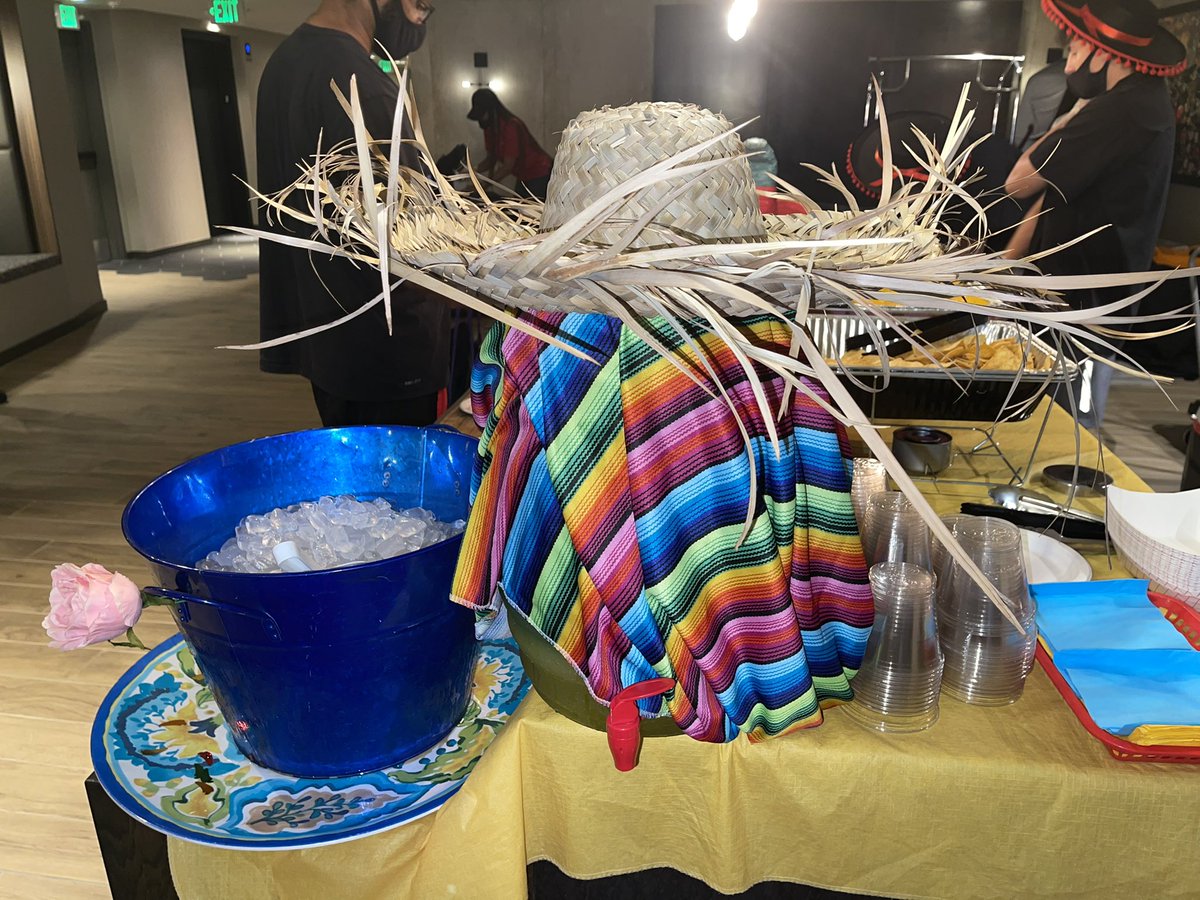 TheBatleyApts's tweet photo. Last night The Batley collaborated with #xfinitycommunities on Taco Thursday🌮😋 to celebrate Hispanic Heritage Month! Continue following our page to see future events❗️#TheBatley #unionmarketdc #tacothursday https://t.co/VRGFGnXCua