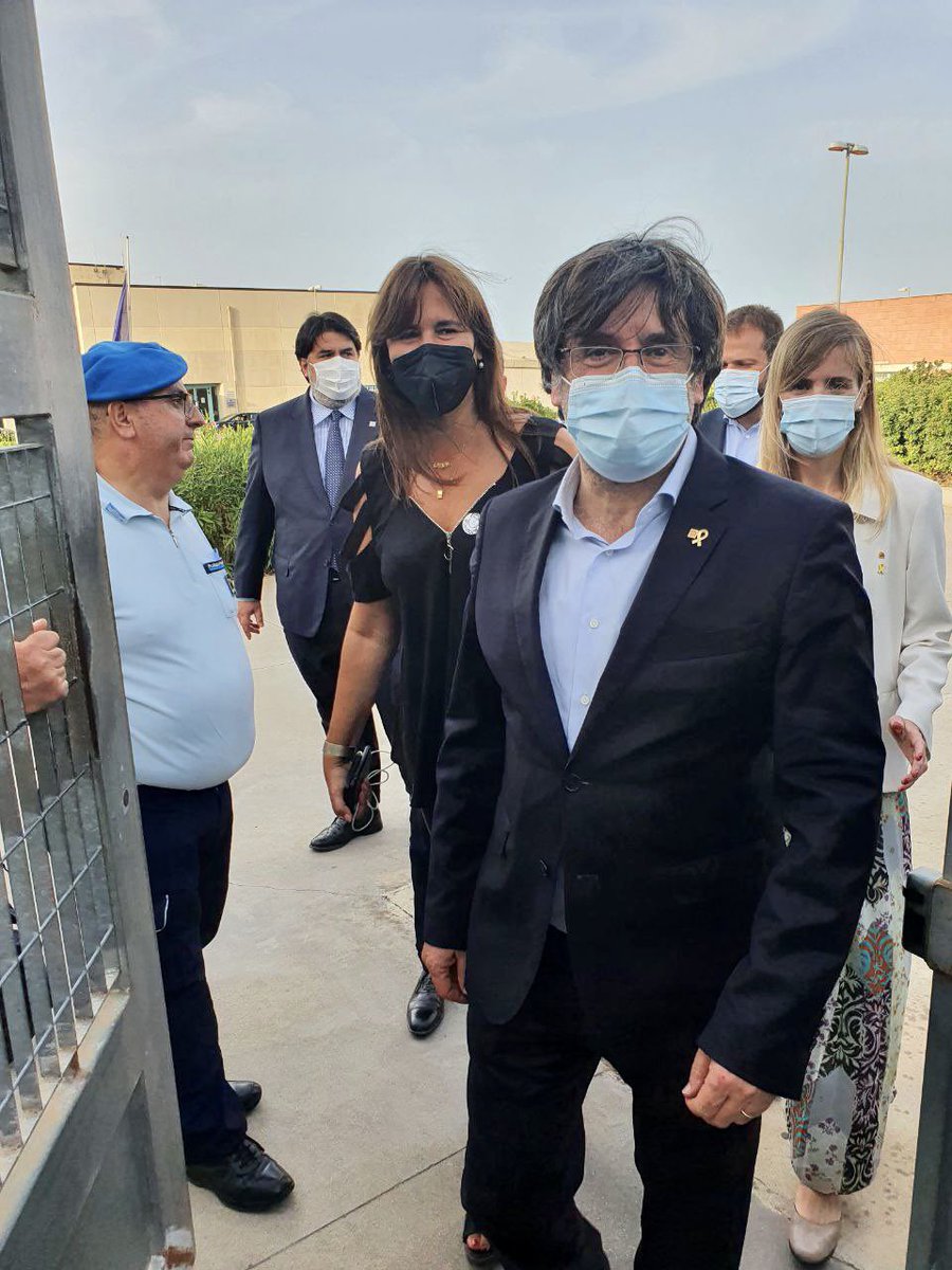 En llibertat! La decisió del TGUE és claríssima, i avui s'ha vist fins i tot la posició de la fiscalia, però Espanya no perd mai l’oportunitat de fer el ridícul #NoSurrender