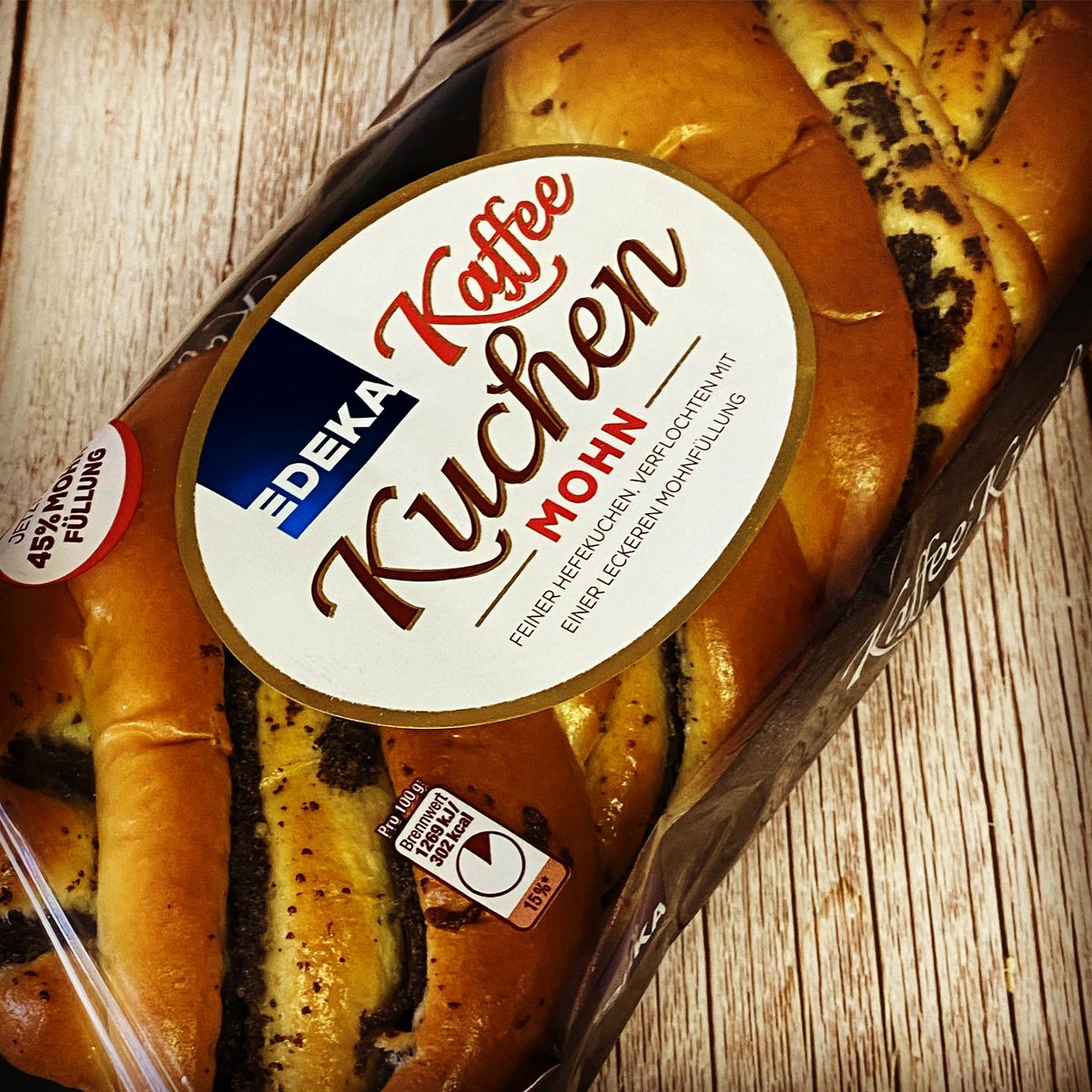 Kaffee und Kuchen. The one meal a day in Germany that isn’t dominated by meat. Whether it’s a ready made cake like this Mohnstollen or our own baked Käsekuchen, coffee and cake is a German tradition we take very serious at the German Deli. 

#kaffee #kuchen #kaffeeundkuchen