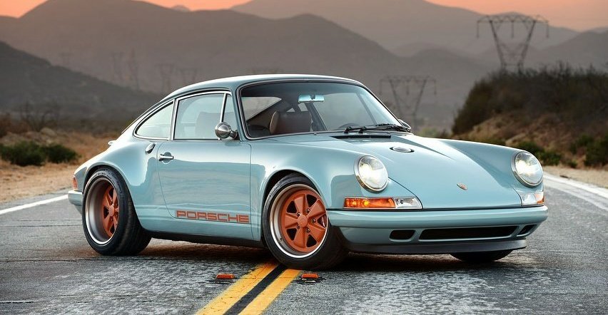 PorscheCIub's tweet image. The Dubai Commission by Singer