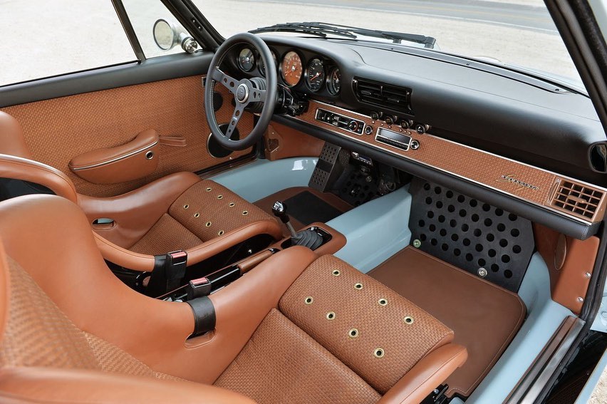 PorscheCIub's tweet image. The Dubai Commission by Singer