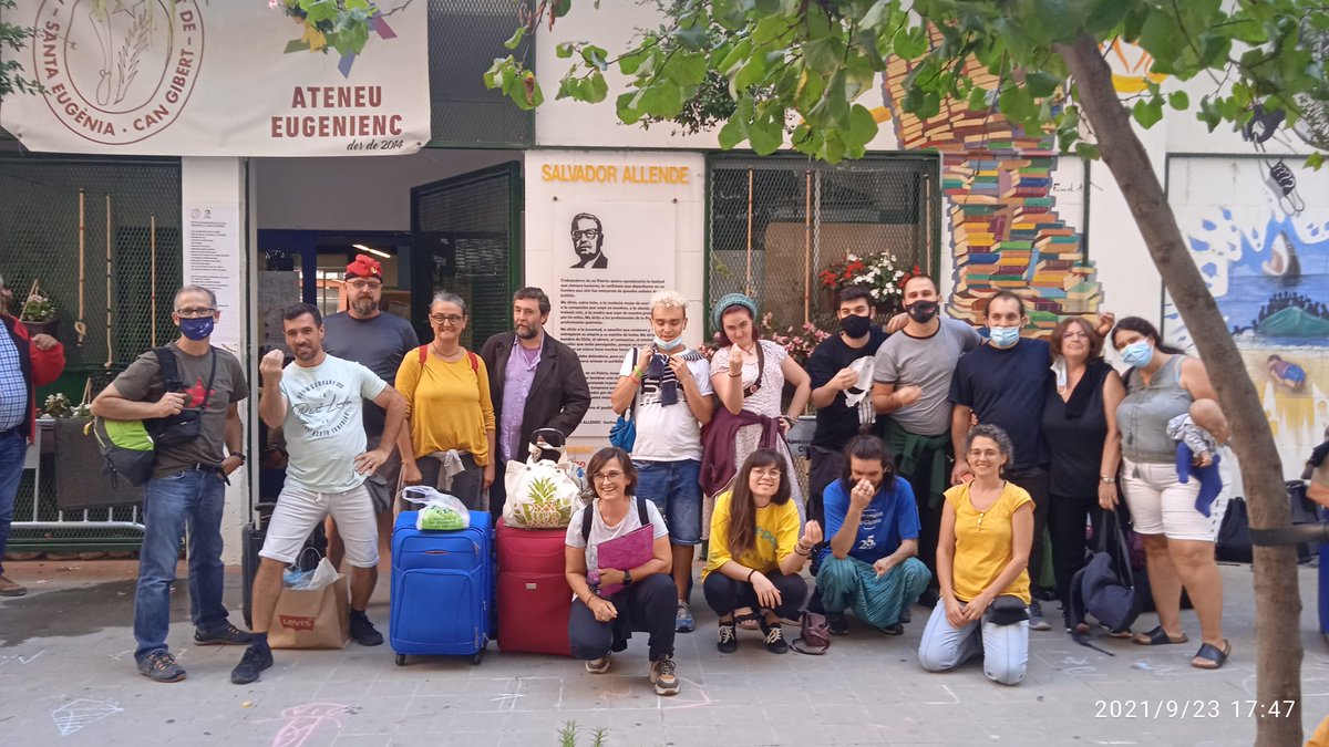 eldimonipuntcom's tweet photo. :: La Colla Gegantera de #SantaEugèniadeTer (#Girona / #Gironès) també és a l'#Alguer: des de l'Ateneu Eugenienc al 33è Aplec Internacional "ADIFOLK Cultura Catalana": plantats a #Sardenya tota la colla d'eugenials eugeniencs https://t.co/y7LZgQfckC https://t.co/MWl6uyZFUL