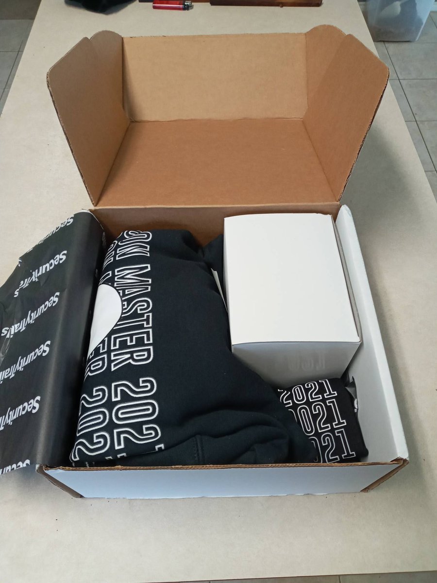0xtavian's tweet photo. Yay! Awesome #ReconMaster swag! SecurityTrails' swag is sooo supremely comfy, thank you ST! @securitytrails <3 https://t.co/ttruOzBLVr