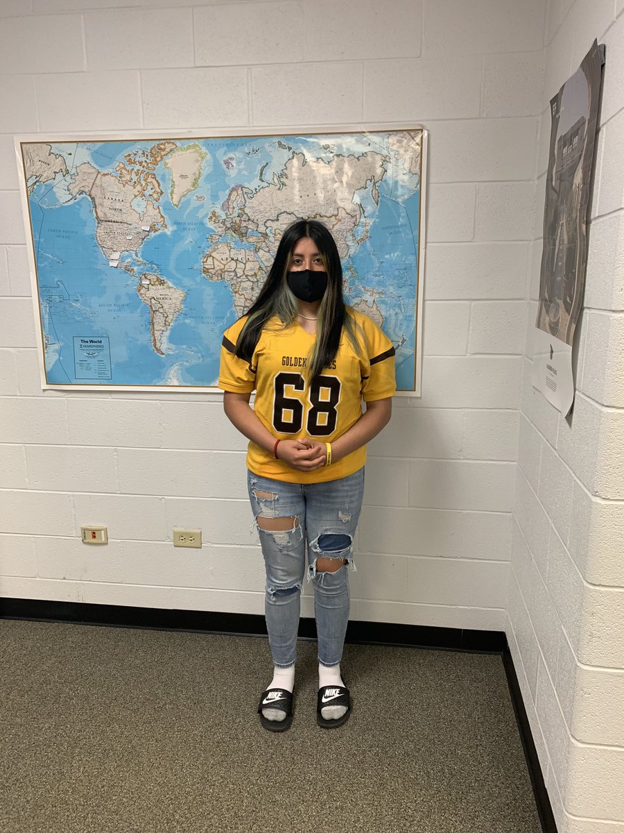 HDJacobsFBall's tweet photo. Ruby Melin is our spotlight player this week.  She’s a great teammate, an AVID student and an inspiration to other females in school.  As a father of a girl, I hope my daughter has the courage snd grace that Ruby does. 
@dailyherald @HDJ_Athletics @JacobsHighS @JacobsHSAVID https://t.co/cQhy2ZiUp2