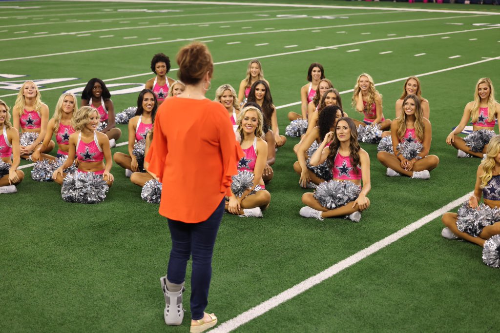 Kelli_Finglass's tweet photo. Tonight on #DCCMakingTheTeam we have our first celebrity  guest Choreographer and first round of cuts!  Lots on insight from the table talks with @DCC_Judy https://t.co/xvEd0kakXR