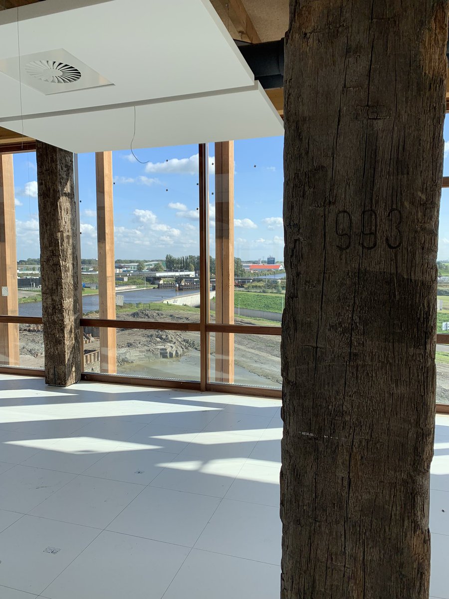 BienseDijkstra's tweet photo. Machtig mooi dat Swettehûs. Trots op onze ambitieuze @provfryslan Circulair bouwen begint met lef en ambitie. Natuurlijk past daar een  consortium bij dat die ambitie vervolgens waar maakt. Vernieuwen geeft energie. https://t.co/yfv62kvHSv