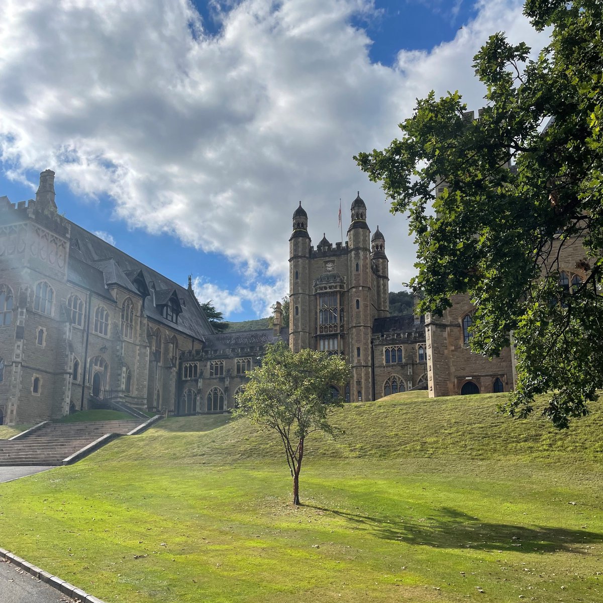 What are your plans from the 3rd-31st July 2022?

Applications for our junior and senior courses open in October! 

#malverncollege #malverncollegesummerschool #malverneducation #homeawayfromhome