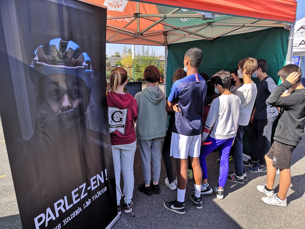 Team_ELLES's tweet photo. C'est parti pour un week-end à Saint Sébastien avec #duVELOpourELLES. Ce vendredi les collegiens ont pu participer à plusieurs ateliers...
#TeamELLESdeveloppement https://t.co/UUUCf759be