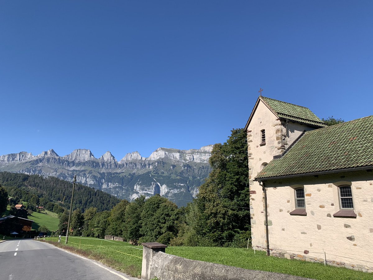 BRizzardi's tweet photo. Schön wars ! Habe optimale Bedingungen erwischt. 🚴♀️☀️
#renner #trek #buchenegg #kerenzerberg #flums #campinghöfli https://t.co/XdqB98idnQ